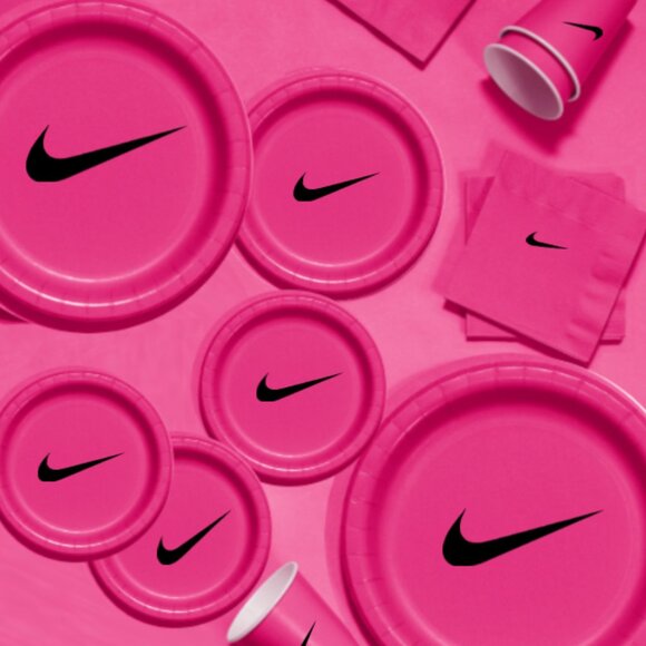 Sw00sh Plates | Pink Basketball Party Paper Plates | Disposable 45 pcs - Picture 3 of 7